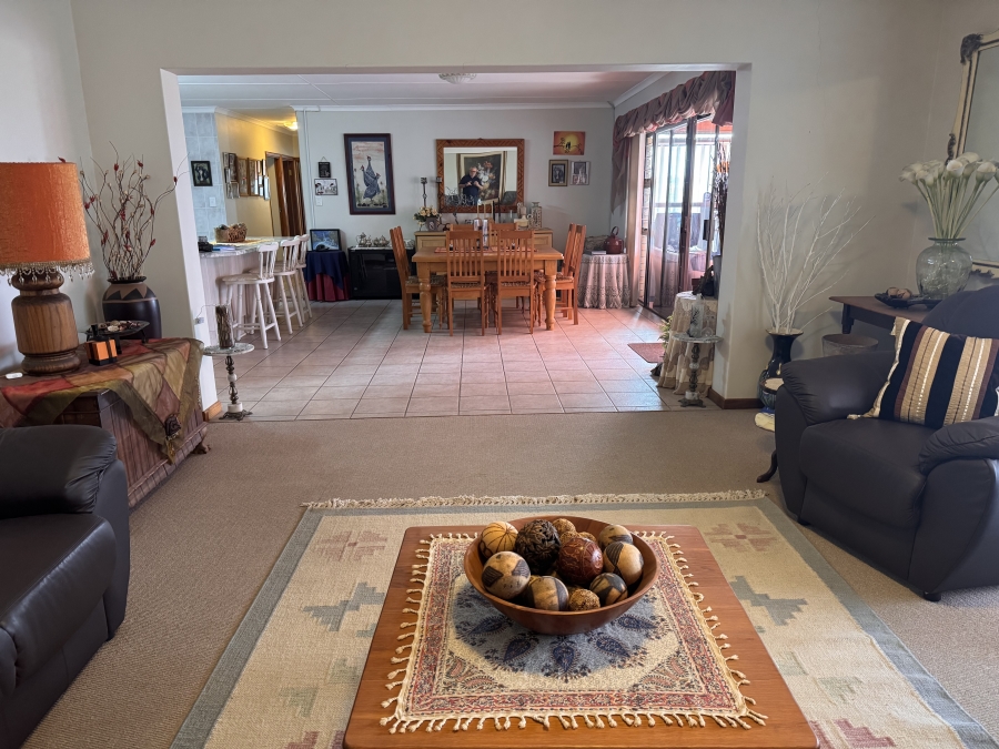 3 Bedroom Property for Sale in Hartenbos Central Western Cape